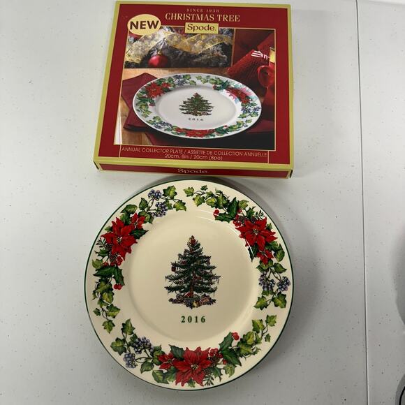 Spode Other - New in Box - Spode 2016 Annual Collector Holiday Plate 8" Christmas Tree Design